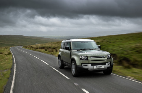 Land Rover vyvíjí Defendera na vodík