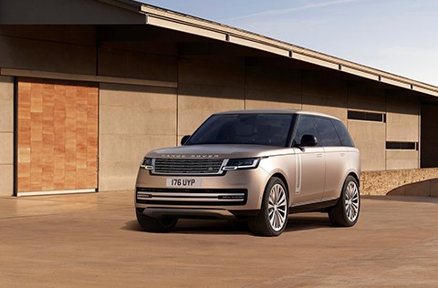 Land Rover nově nabízí pětiletou záruku na všechny nové modely Range Rover, Defender a Discovery