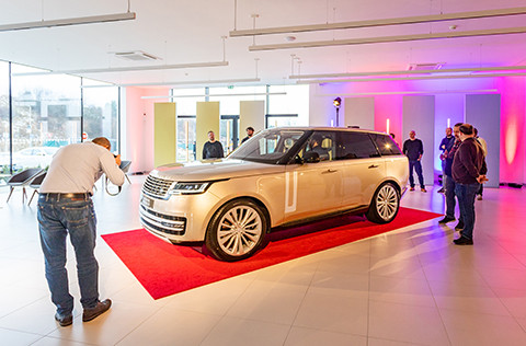 Nový Range Rover byl představen novinářům v Albion Cars