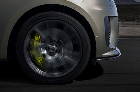 Výkon brzd Range Roveru Sport SV nastavuje nové standardy
